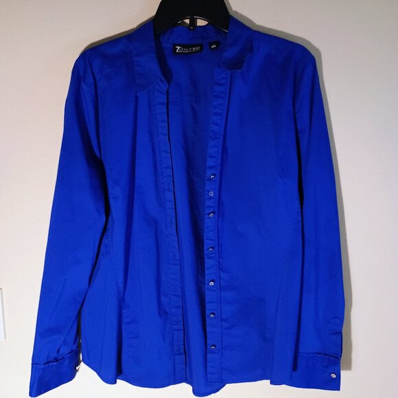 7th avenue studio New York and Co beautiful blue button down shirt. - Picture 1 of 6